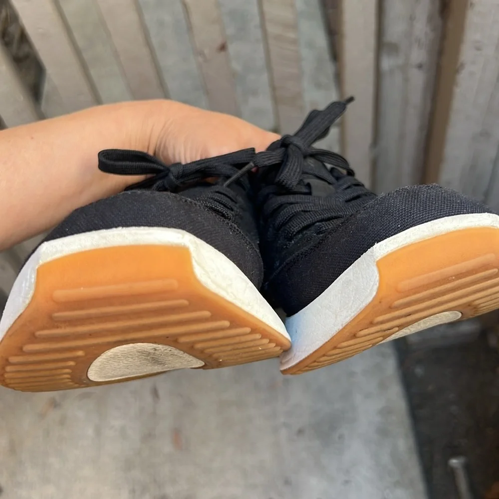 Allbirds Black‎ and White womens Sneakers Risers size 9
